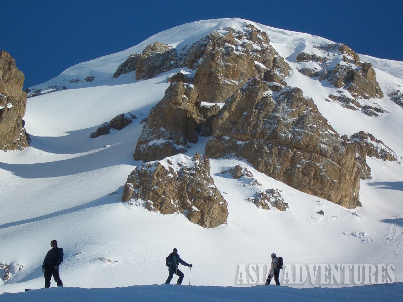 Photo 5. Heli ski Heliboard